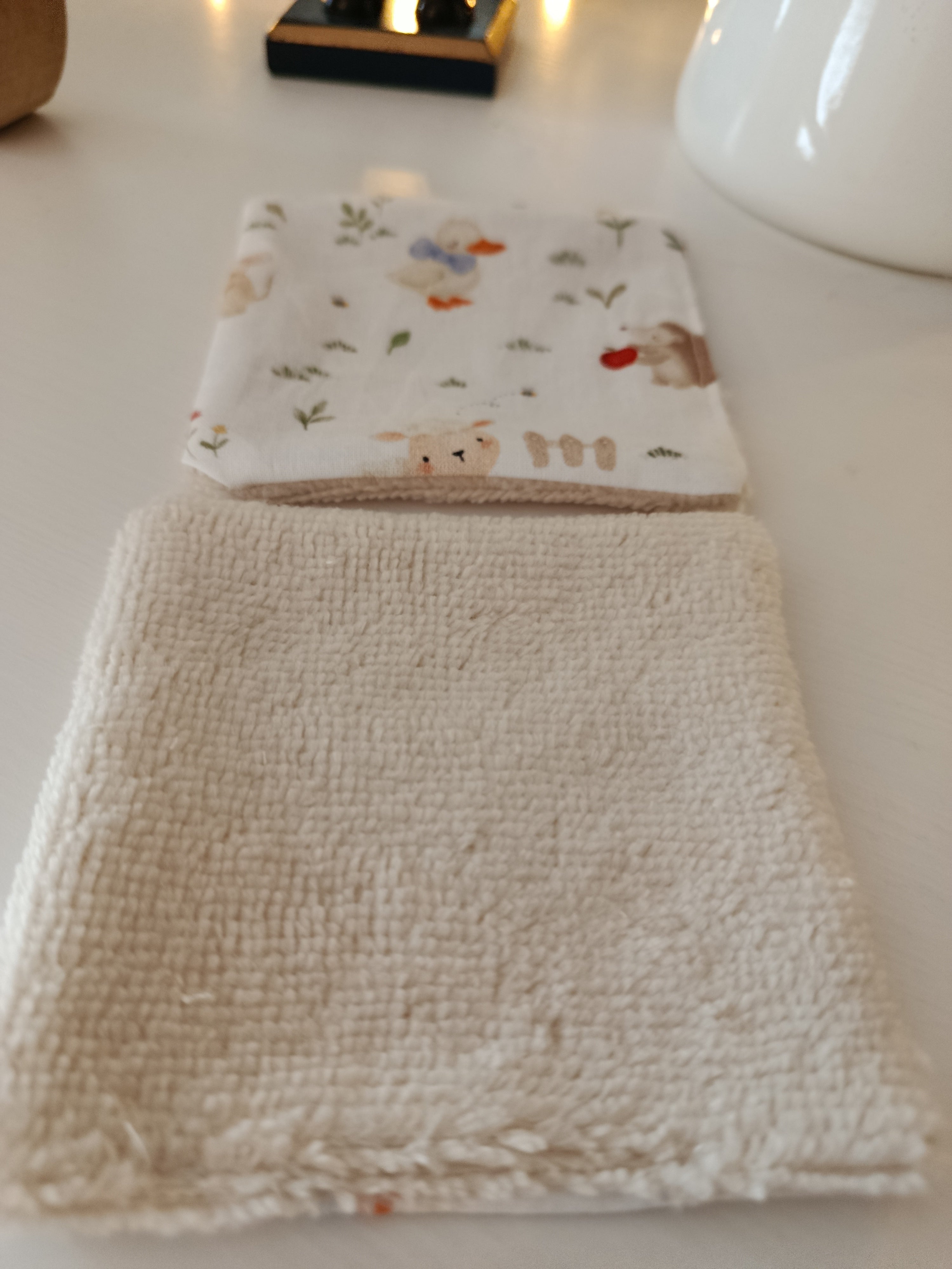 Lingettes bébés avec leur panière